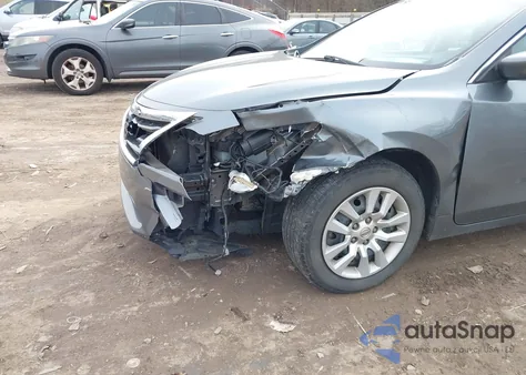 2014 Nissan Altima 2.5 S z USA, uszkodzony, nr VIN 1N4AL3AP9EN355242